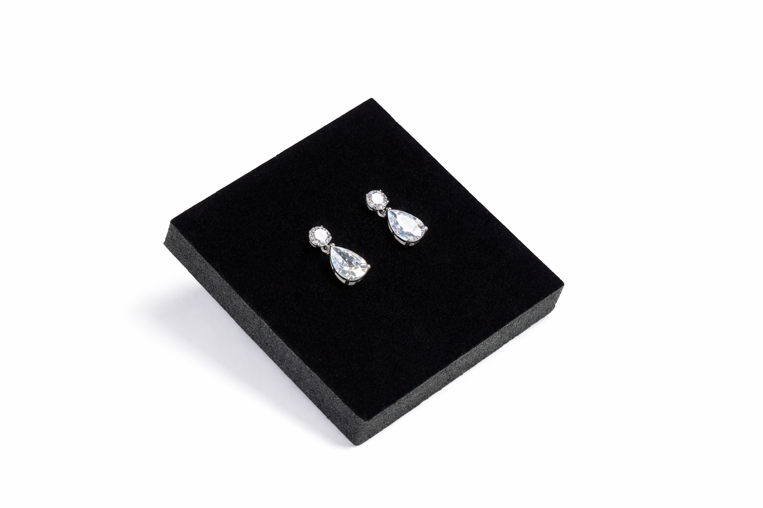 Petite Élise Earrings